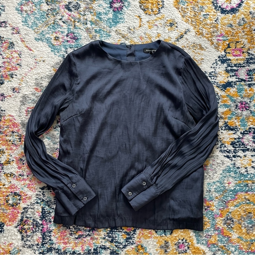 Banana Republic Navy Silky Button Detail Blouse w lining